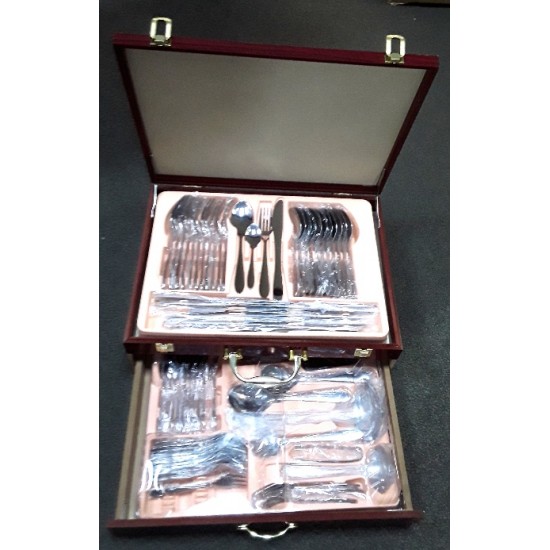 72 PC CUTLERY SET HIGHLY POLISHED IN WOODEN CASE